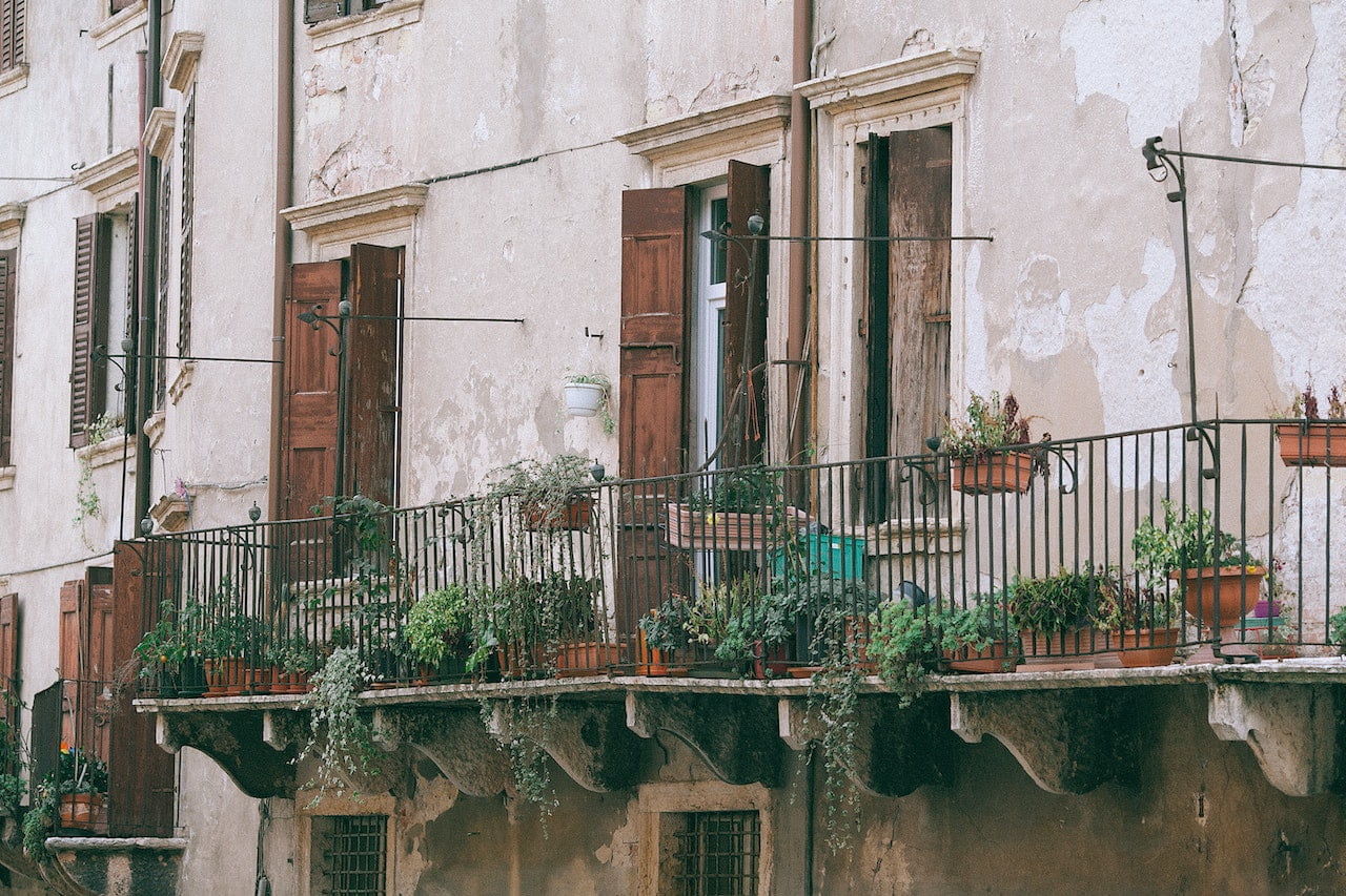 Small balcony gardening