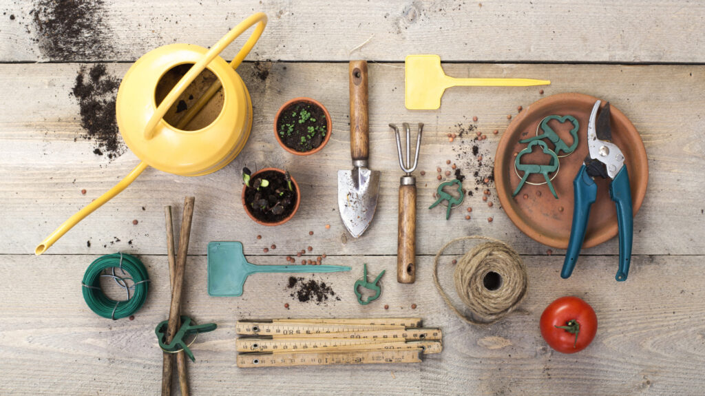 How to Sharpen Urban Garden Tools in Simple Steps